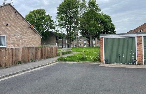 Newcastle-upon-Tyne House | 3 bdrm, with fab links & parking