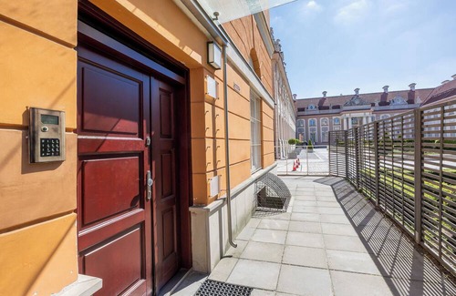 Old Town Apartment | Apartment in the Old City by Renters