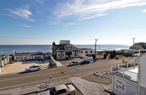 Forked River Condo | Charming Bayfront Condo