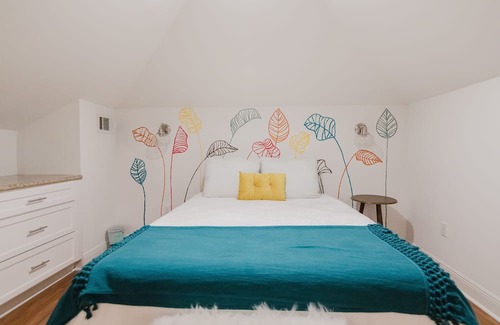 Covington Apartment | Lovely Loft Apartment right in the middle of downtown Covington, Louisiana!