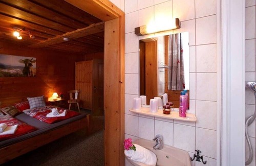 Walchen House | Mountain hut Comfortable holiday residence