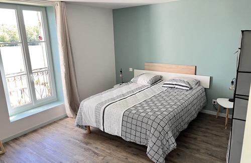 Doudrac House | Holiday Home 'Maison Les Gourrets' with Private Pool, Private Terrace and Wi-Fi