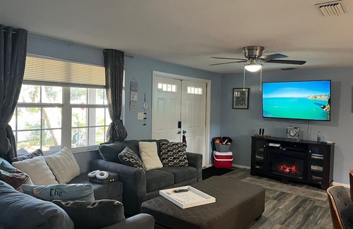 Lakewood Villas House | Minutes to Downtown & Beaches, Fully stocked with everything you could need!