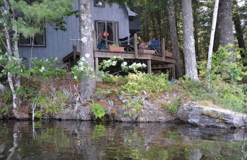 Kents Hill House | Baljunor Lake House - Refresh Your Soul - Canoe, Rowboat, Clean Lake, Waterfront