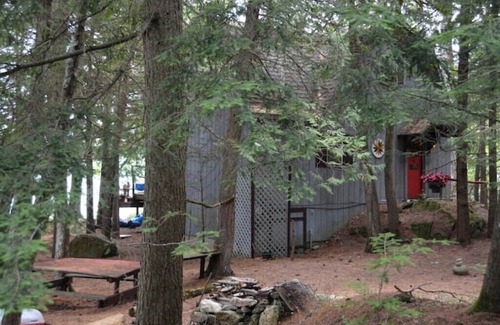 Kents Hill House | Baljunor Lake House - Refresh Your Soul - Canoe, Rowboat, Clean Lake, Waterfront