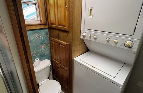 Port Orange House | Cozy Home in Port Orange - less than 10 minutes to beach or race track