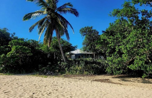 Cape Gloucester House | UNIT 2.Located in a secluded pristine setting with fishing, crabbing at doorstep