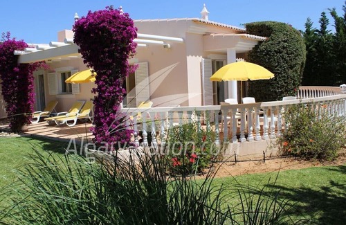 Lagoa Boat Rental | Villa do Farol Comfortable holiday residence