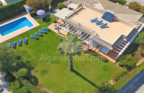 Estombar Boat Rental | Villa Miguel Comfortable holiday residence