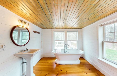South Bristol House | Tranquil Riverfront Homes with Rustic Charm and Modern Comforts