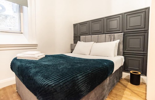 St George's Quarter Apartment | Affluxi - Westminster Chambers Delux - Sleeps 4
