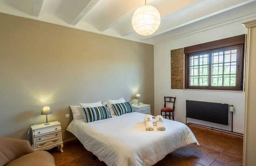 Oria House | Homerez - Spacious House with Pool in Oria