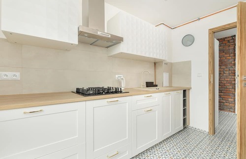 Bytom Apartment | Noble Green Bytom Apartment by Renters