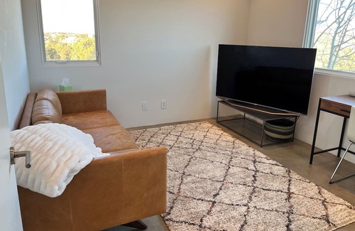 La Tierra House | The perfect modern santa fe Home. Incredible Views! Indoor/outdoor living!