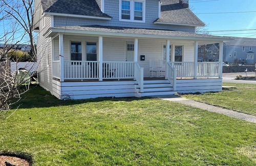 Fairfield House | Fairfield Beach House across from the beach with yard!