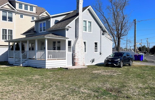 Fairfield House | Fairfield Beach House across from the beach with yard!