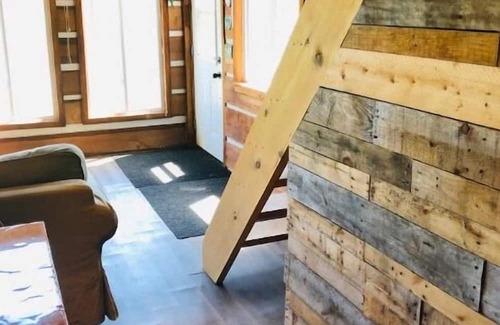 Clarington Cabin | The Dreamers Cabin at Dare2Dream Farm