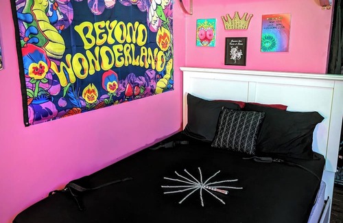 Arlington House | UNIQUE DUNGEON RETREAT - Experience your own 50 Shades of Gray Kink Adventure 😈