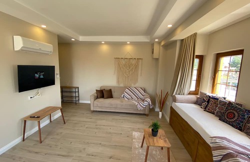 Ancient Side Apartment | Located near the east coast of Side peninsula, close to many key locations.