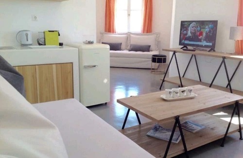 Adamas Apartment | Anita Rooms & Suites