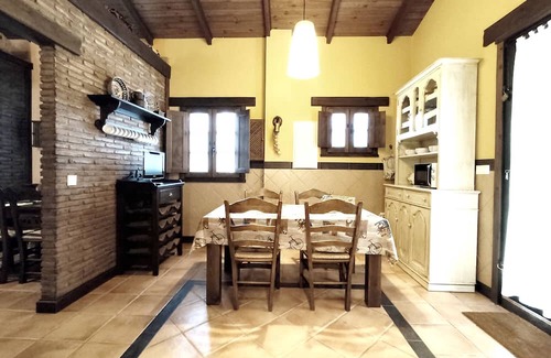 Casabermeja House | Holiday Home 'Country House' with Mountain View, Wi-Fi and Air Conditioning
