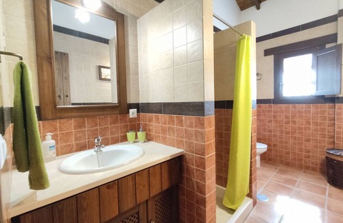 Casabermeja House | Holiday Home 'Country House' with Mountain View, Wi-Fi and Air Conditioning