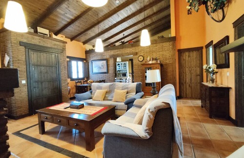Casabermeja House | Holiday Home 'Country House' with Mountain View, Wi-Fi and Air Conditioning