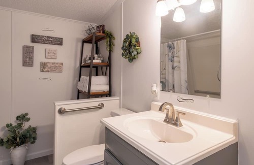 New Haven  Huron County House | Cozy, Rural and inviting.