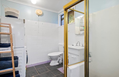Copacabana House | Casa Del Arbol | Accom Holidays