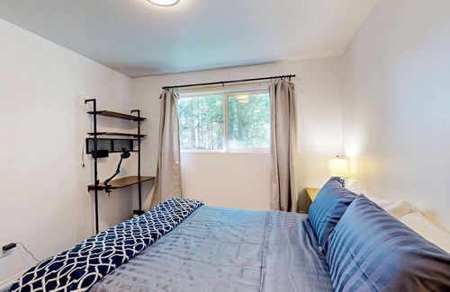 Anacortes House | Charming, ocean view retreat with washer/dryer & private beach access