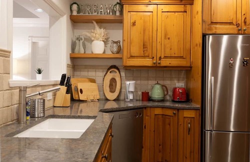 Upper Lonsdale House | Boutique home in North Vancouver