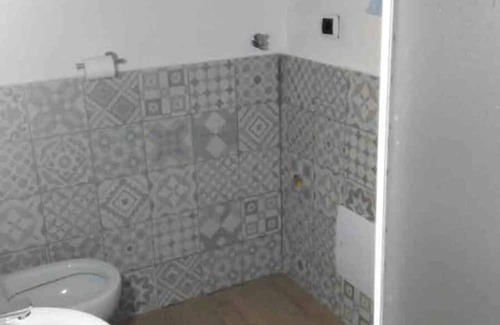 Itri Apartment | Studio Apartment 'Suite Dei Briganti Innamorati' with Wi-Fi and Air Conditioning