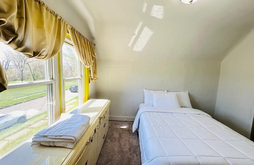 Wayne County House | Cozy Room 1 on Drake Haven