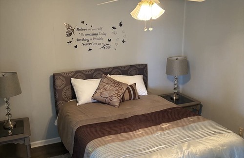 Lithonia Cottage | Cozy cottage , country setting but 15 minutes from resturants and mall