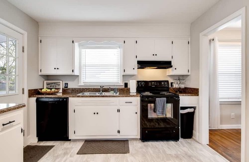 Gallatin House | Gallatin Getaway, Gallatin TN