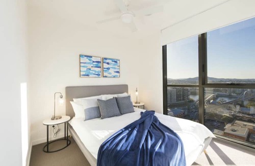 South Brisbane House | AMAZING RIVER VIEW 1 Bedroom Apt w/Parking S'Bank