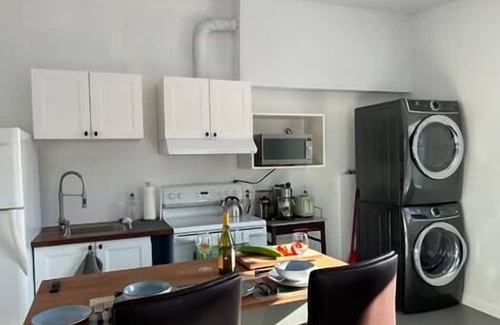 Grandes-Bergeronnes Apartment | The Pilot's Cabin in the center of Les Bergeronnes, The Pilot's Cabin