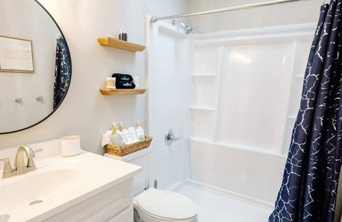 Gainesville Apartment | Gainesville Gem: 2/2 Near Shops & Restaurants