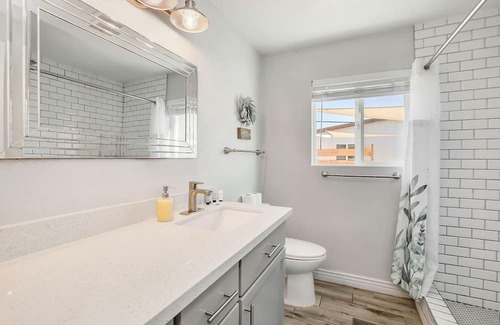 Coronado House | Phoenix Retreat, Main House and Casita, Sleeps 8