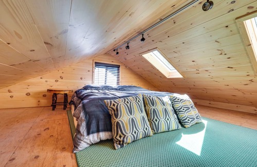 White Lake Cabin | Peaceful Catskills Cabin: 5 Mi to Bethel Woods!