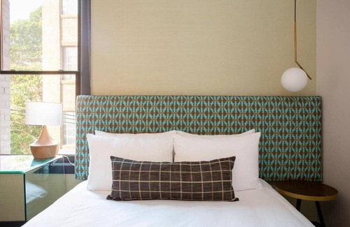 Civic Center Apartment | Queen Room Near Asian Art Museum SAN