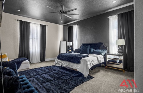 Gillette House | Luxury Retreat in Gillette: Your Wyoming Oasis Awaits!