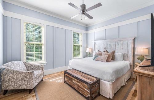 Forest District House | Watercolor Stunner w Pool near Camp Watercolor