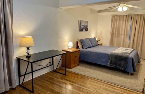Holly Hill House | Spacious 2/2 House Near River