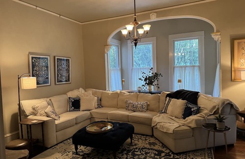 Historic District House | Grand Beauty in Historic District! Walking distance to downtown.