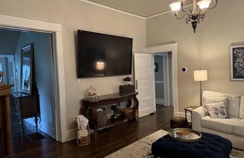 Historic District House | Grand Beauty in Historic District! Walking distance to downtown.