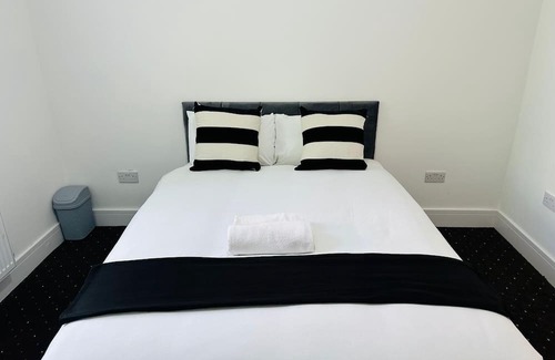 High Street Hotel | Black Horse Inn Hotel
