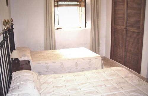 Jimena de la Frontera House | Holiday Home 'Casa Limon' with Mountain View, Private Pool and Wi-Fi