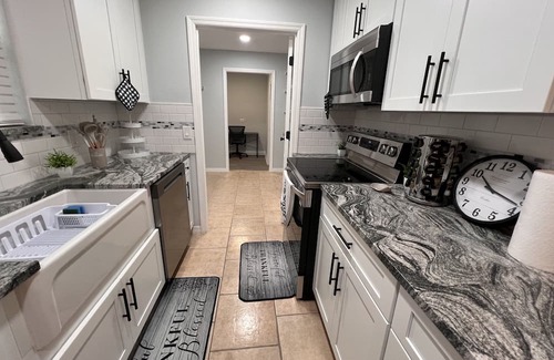 High Springs Apartment | Scuba Downtown Retreat