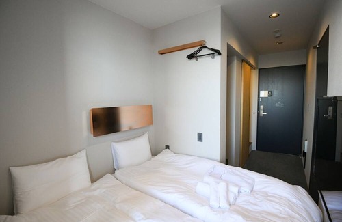 Nagaokakyo House | Compact single shower room Standard plan with bre / Nagaokakyo Kyōto